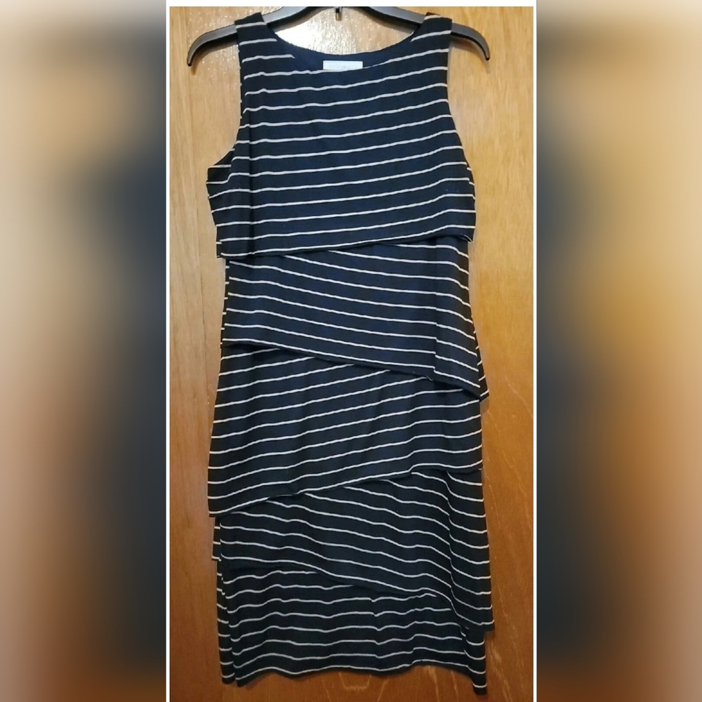 Sleeveless Black & Beige Striped Casual Stretchy Dress Knee Length, Size 8